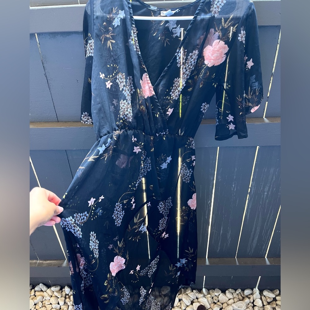 Small Black Floral Sheer High Low Throw Over